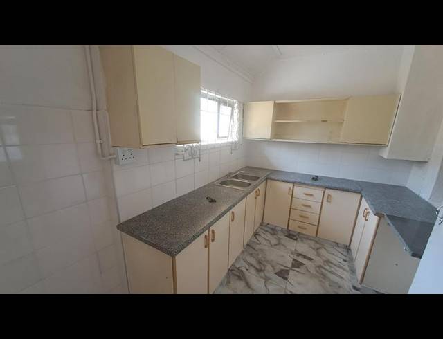 3 BEDROOM HOUSE FOR SALE IN OVERPORT